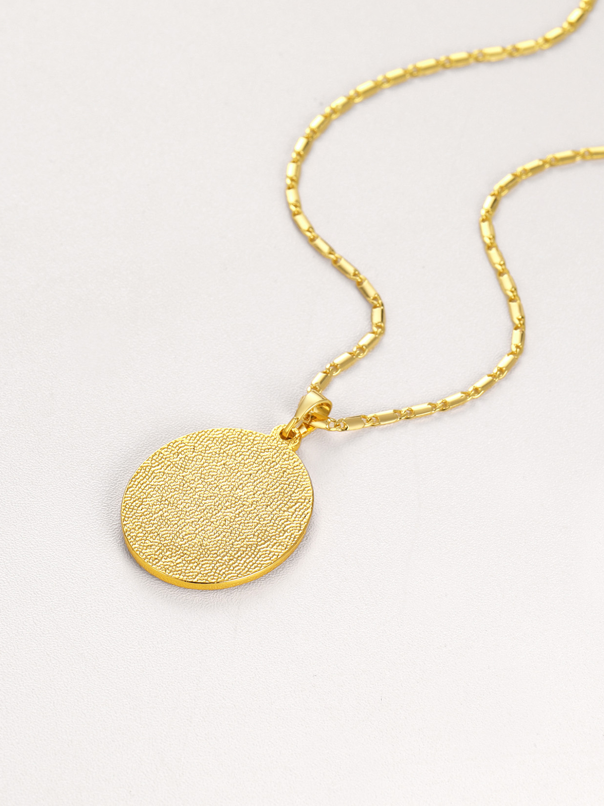 Oval Allah Pendant Muslim Islamic Necklace in 18K Gold