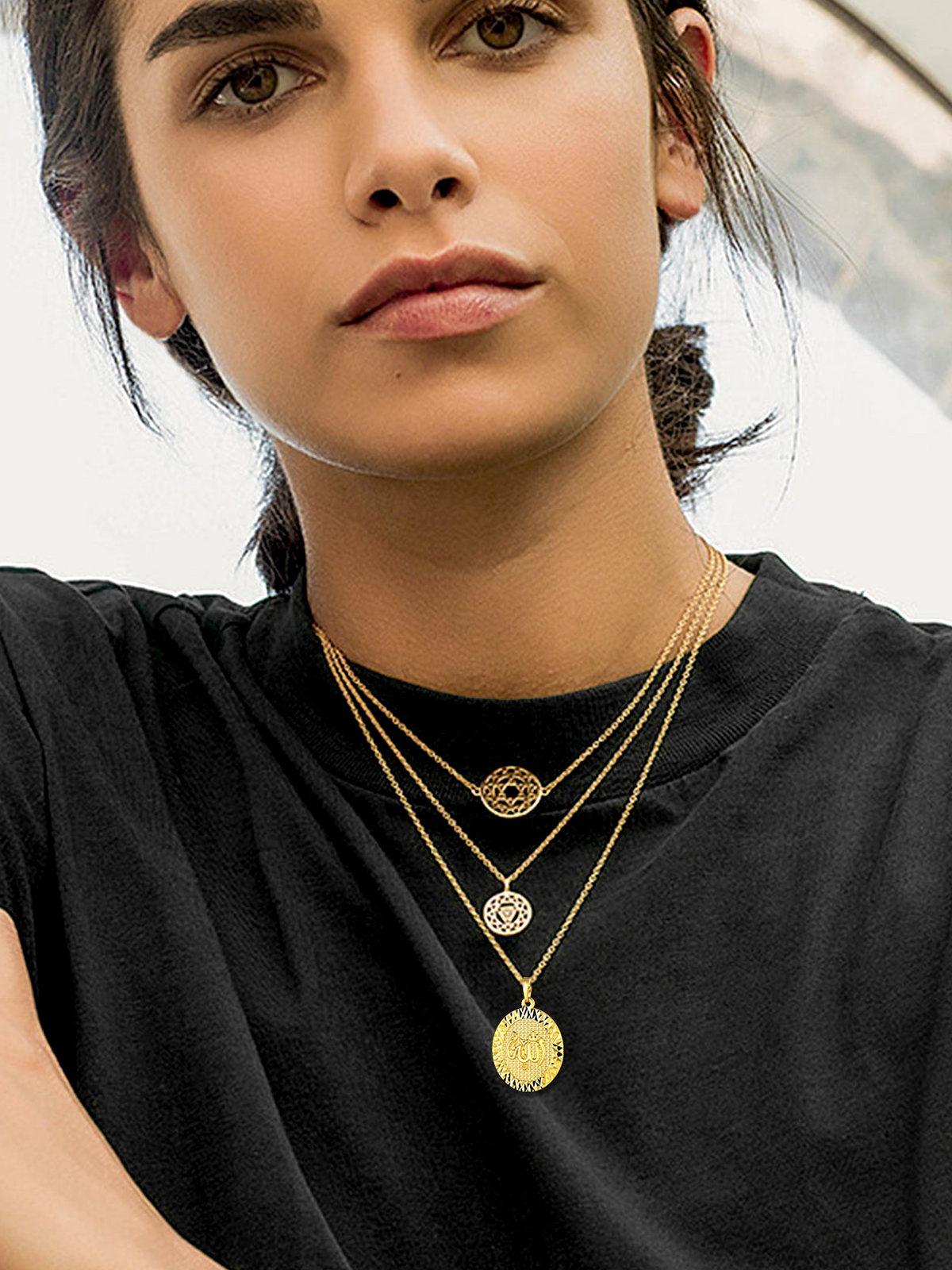 Oval Allah Pendant Muslim Islamic Necklace in 18K Gold