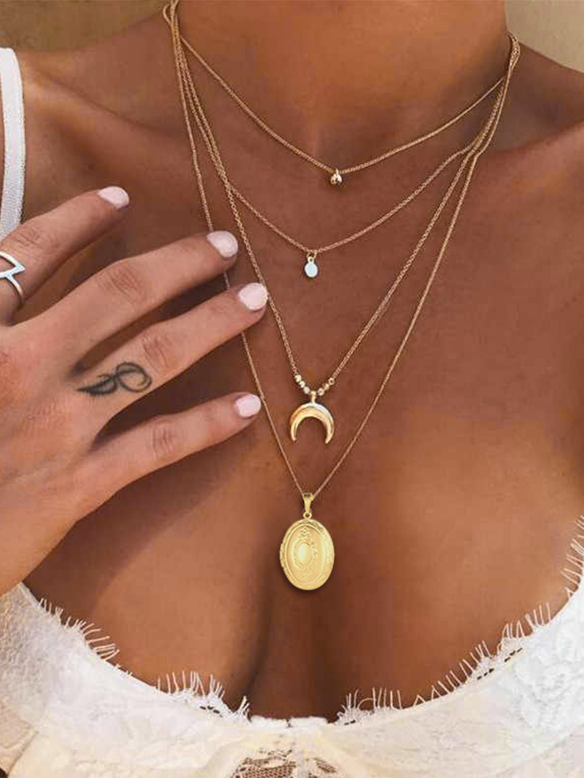 Photo Locket Pendant Oval Necklace in 18K Gold