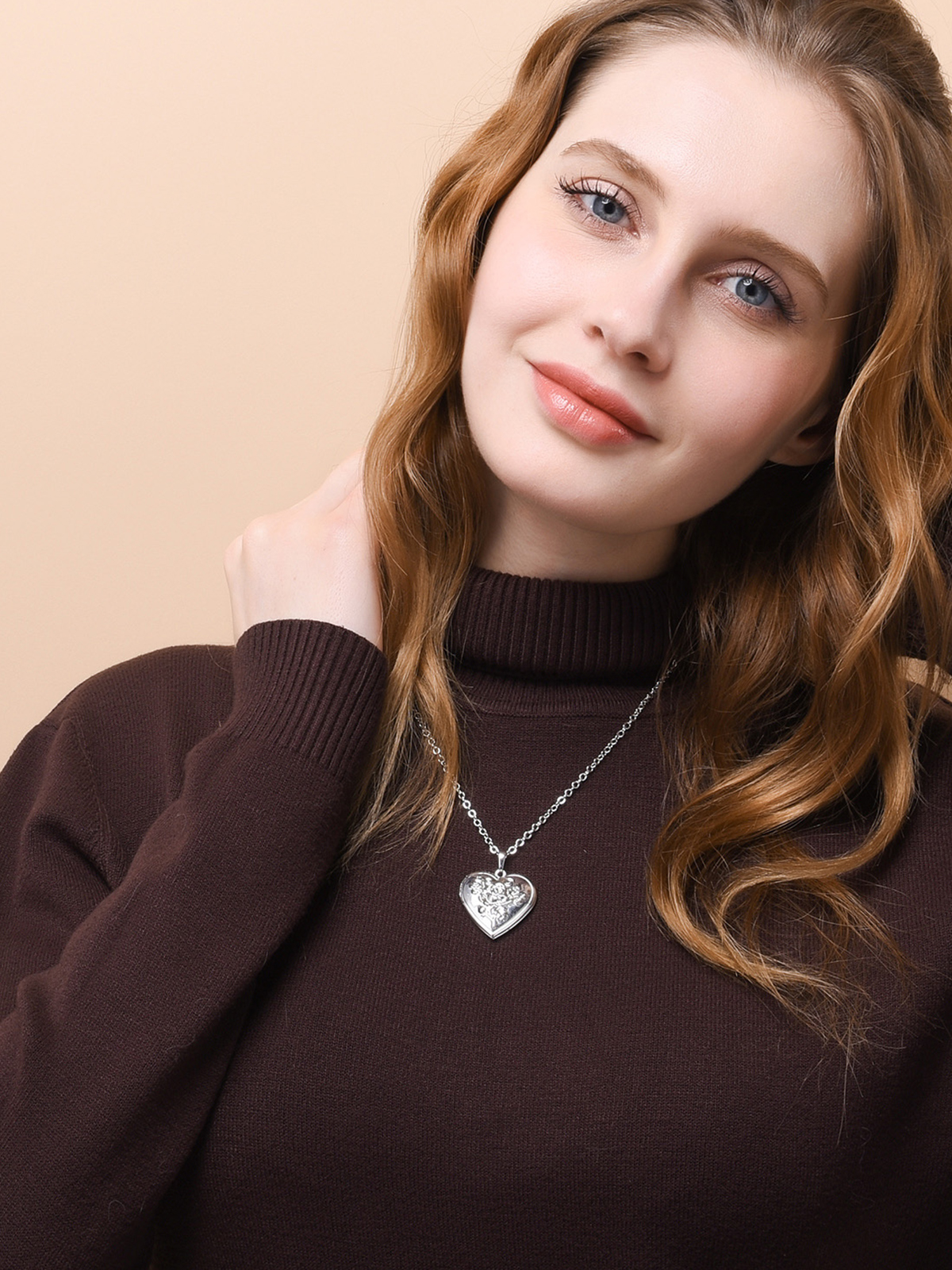 Photo Locket Pendant Rose Heart Necklace in Platinum