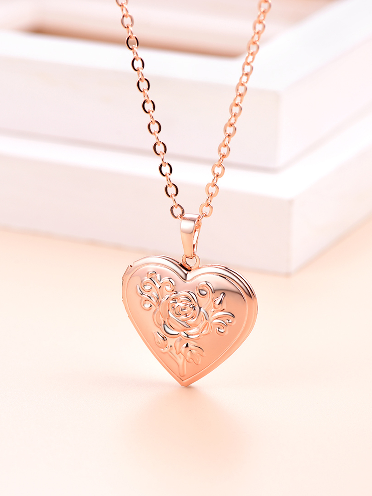 Photo Locket Pendant Rose Heart Necklace in Rose Gold
