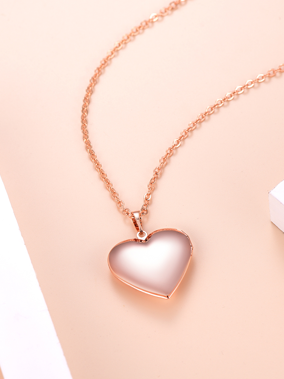 Photo Locket Pendant Rose Heart Necklace in Rose Gold