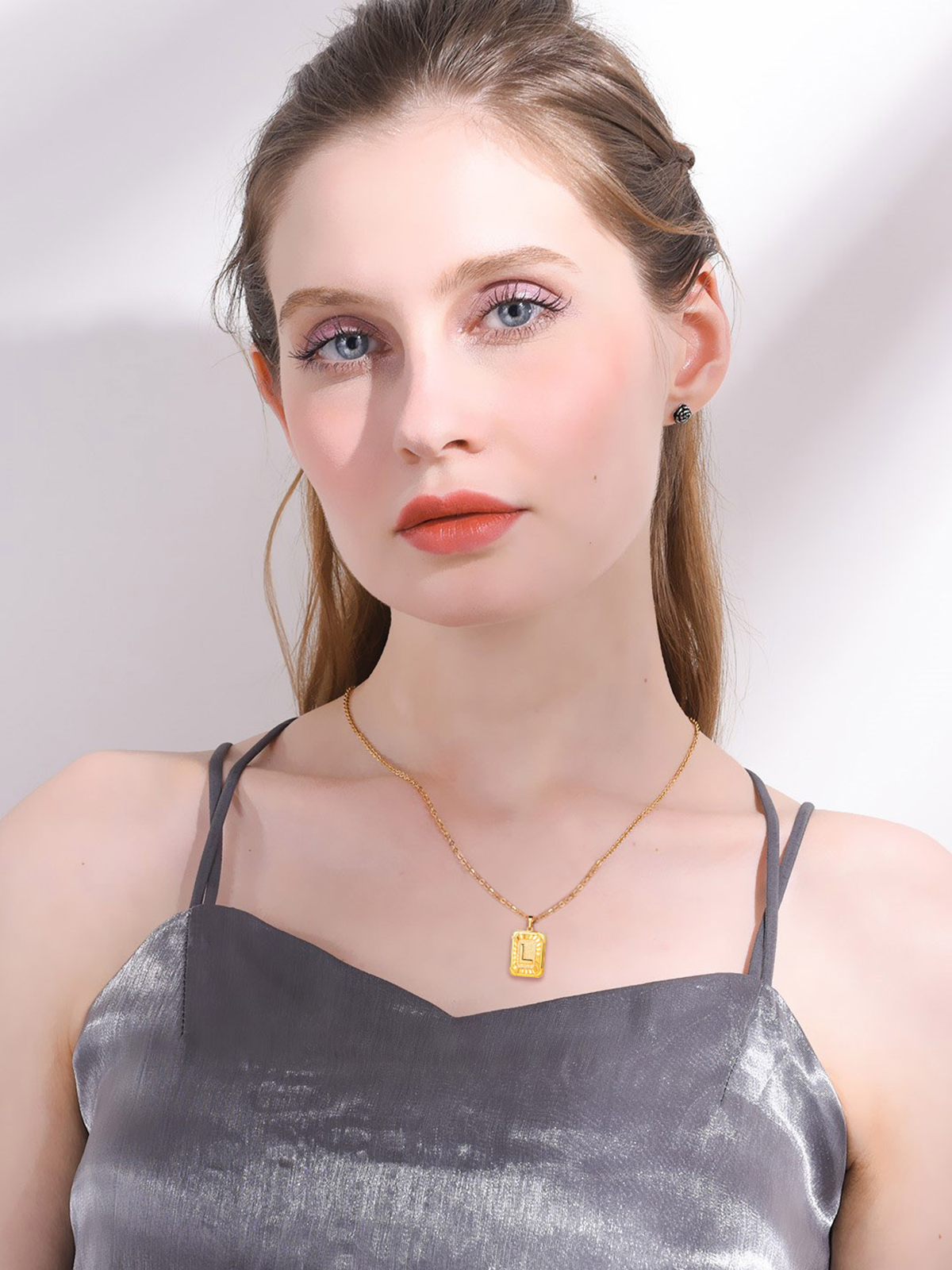 Square Initial L Pendant Monogram Necklace in 18K Gold