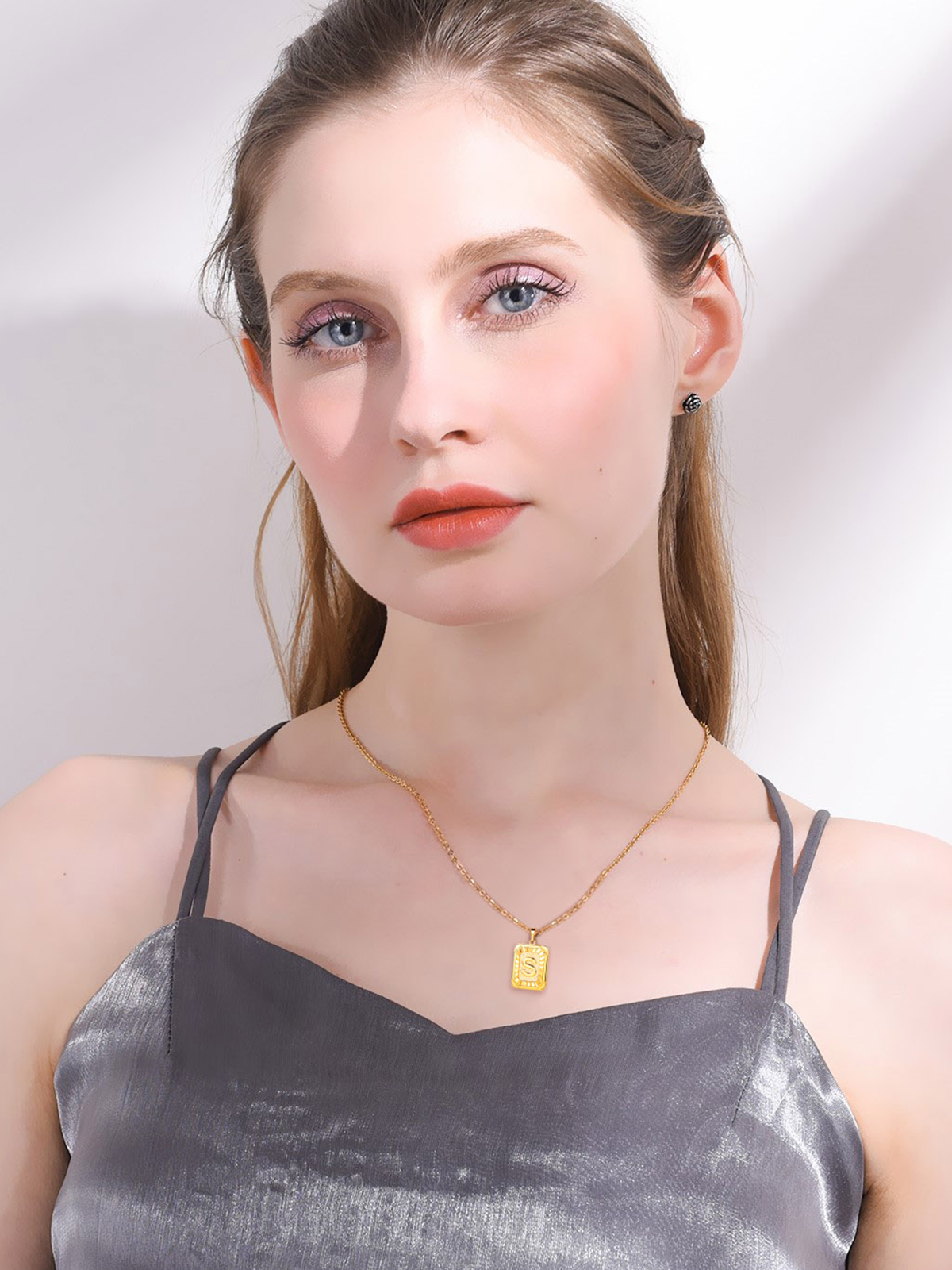 Square Initial S Pendant Monogram Necklace in 18K Gold