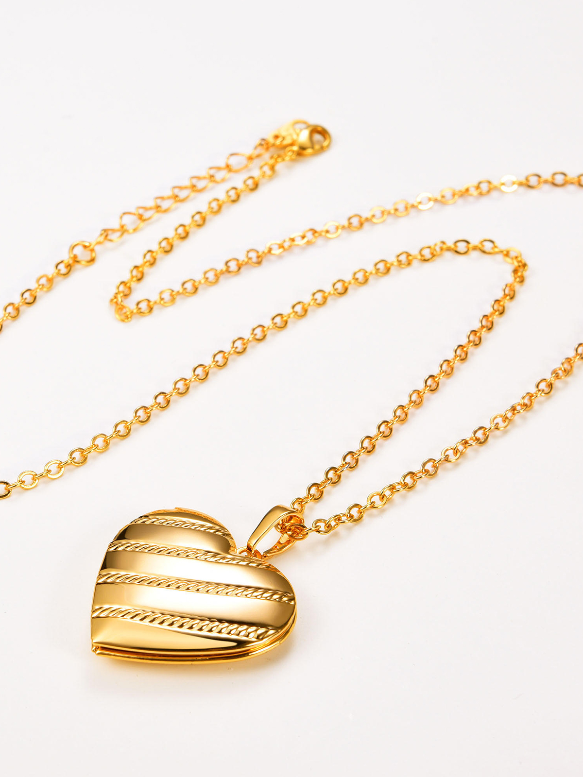 Photo Locket Pendant Heart Stripe Necklace in 14K Gold Plated