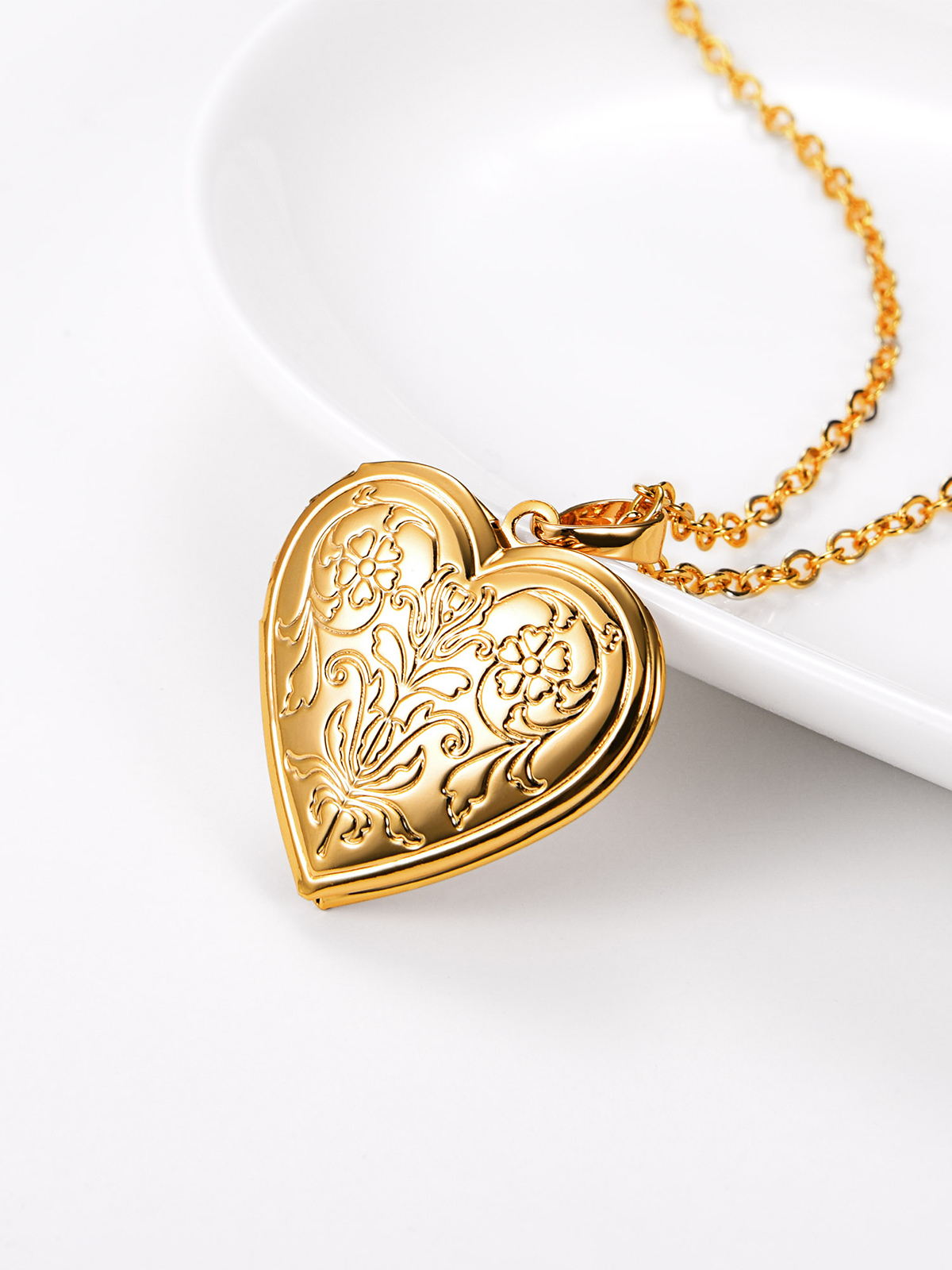 Flower Heart Necklace Photo Locket Pendant in 18K Gold