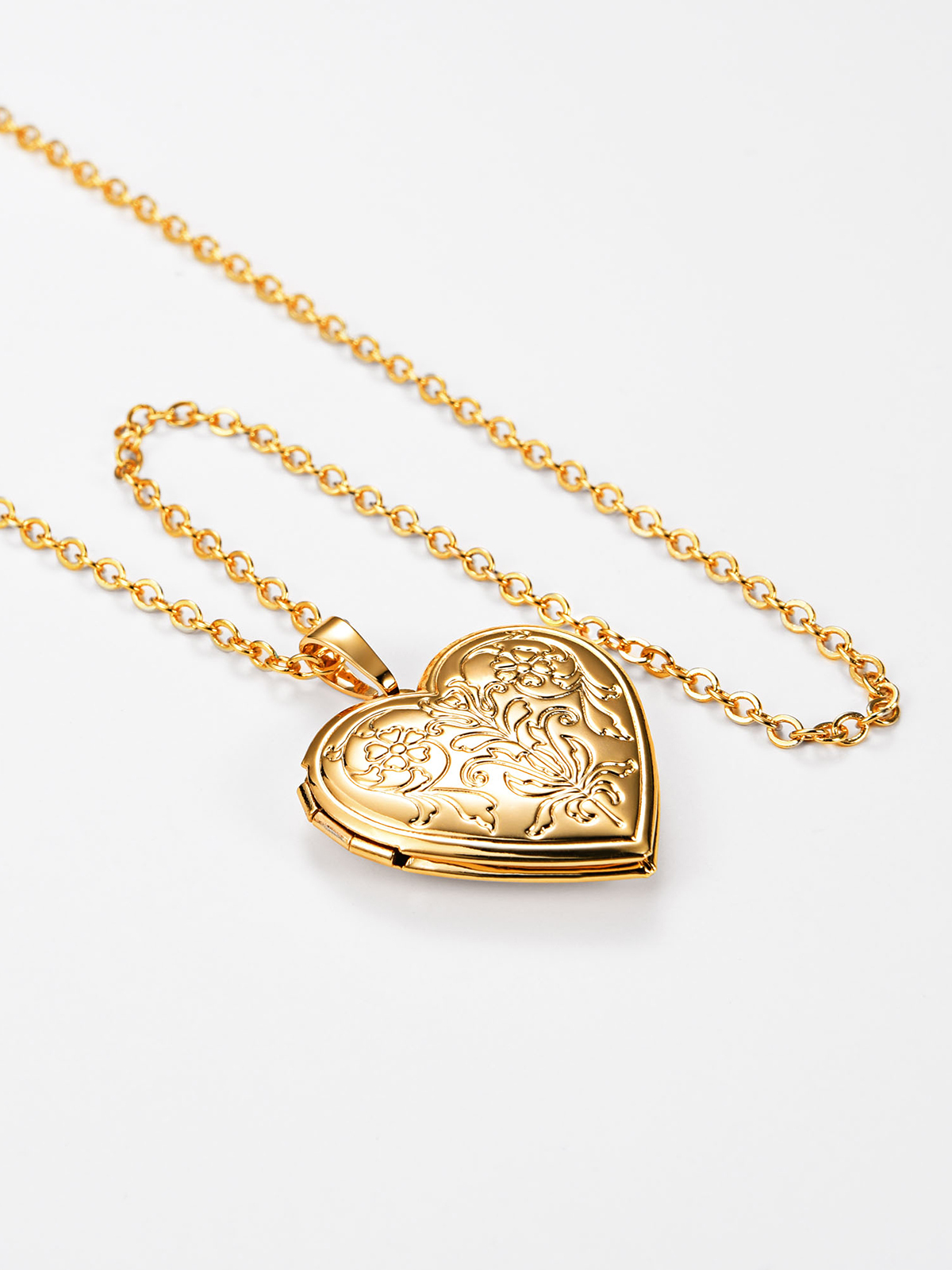 Flower Heart Necklace Photo Locket Pendant in 18K Gold