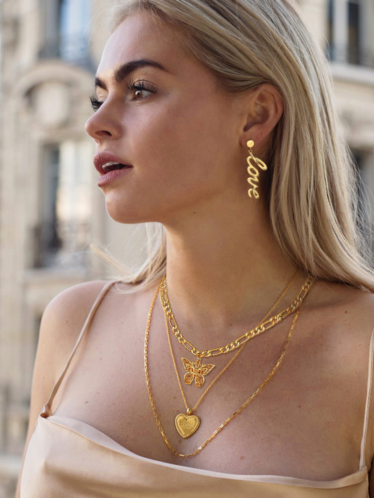 Butterfly Pendant Figaro Chain Necklace in 18K Gold