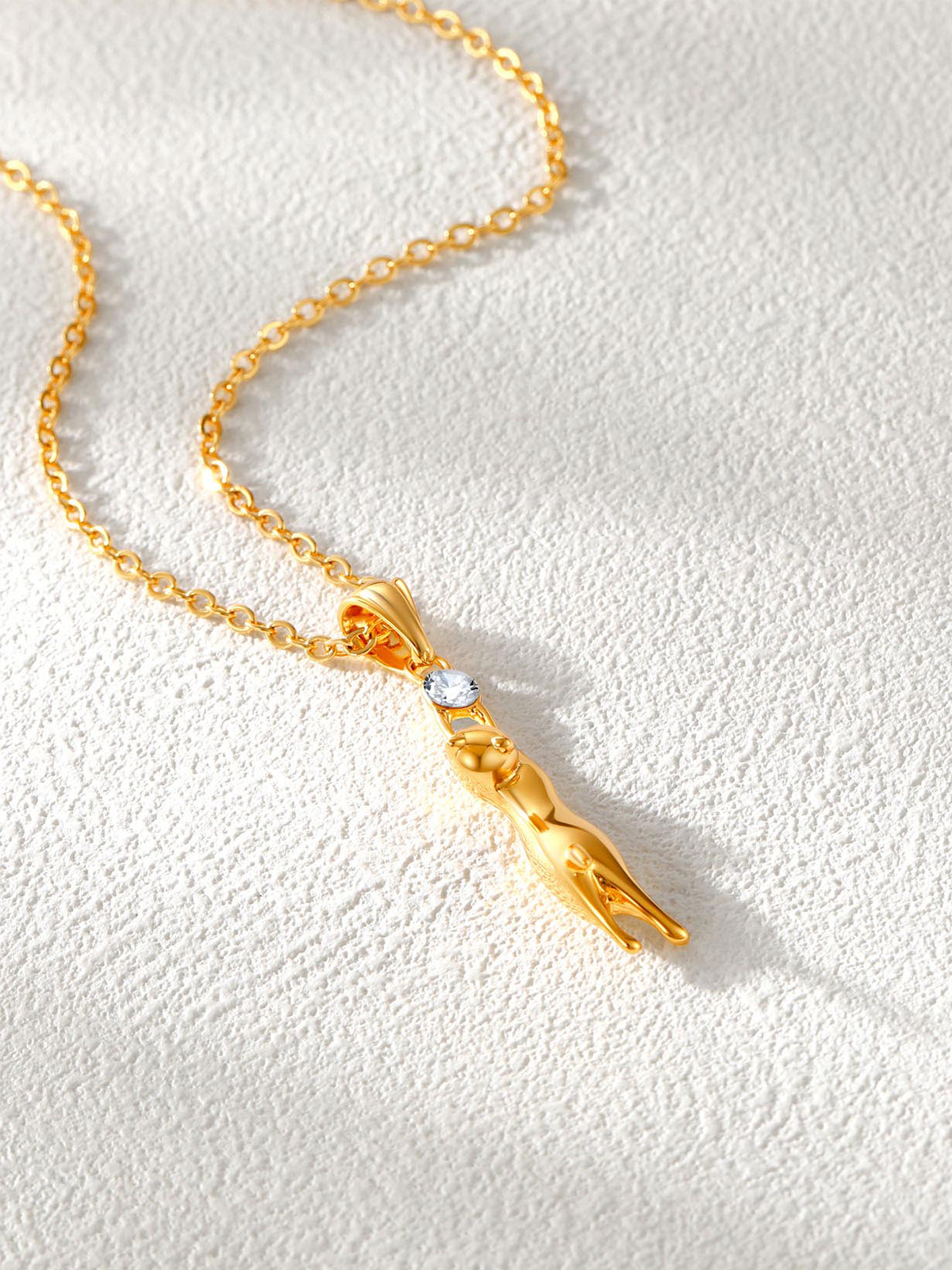 Cute Cat Pendant Animal Necklace with Rhinestone in 18K Gold