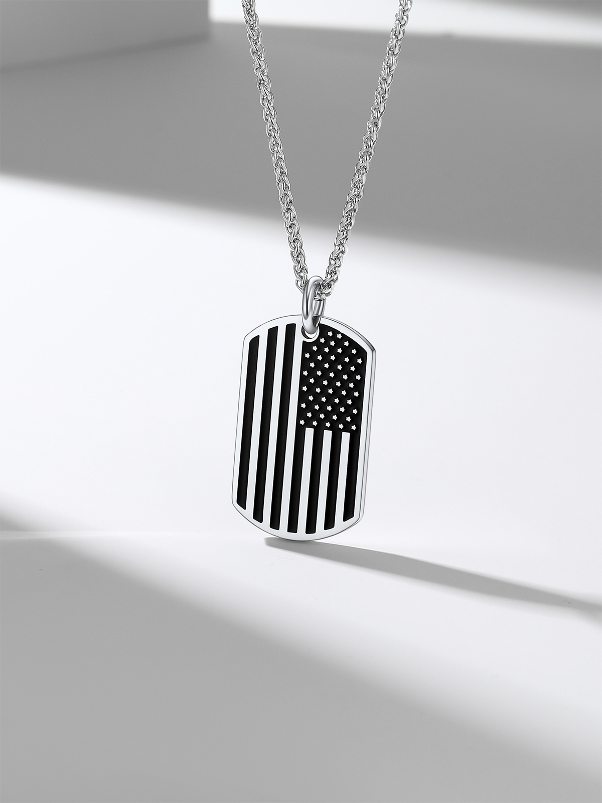 American Flag Pendant Dog Tag Necklace in Stainless