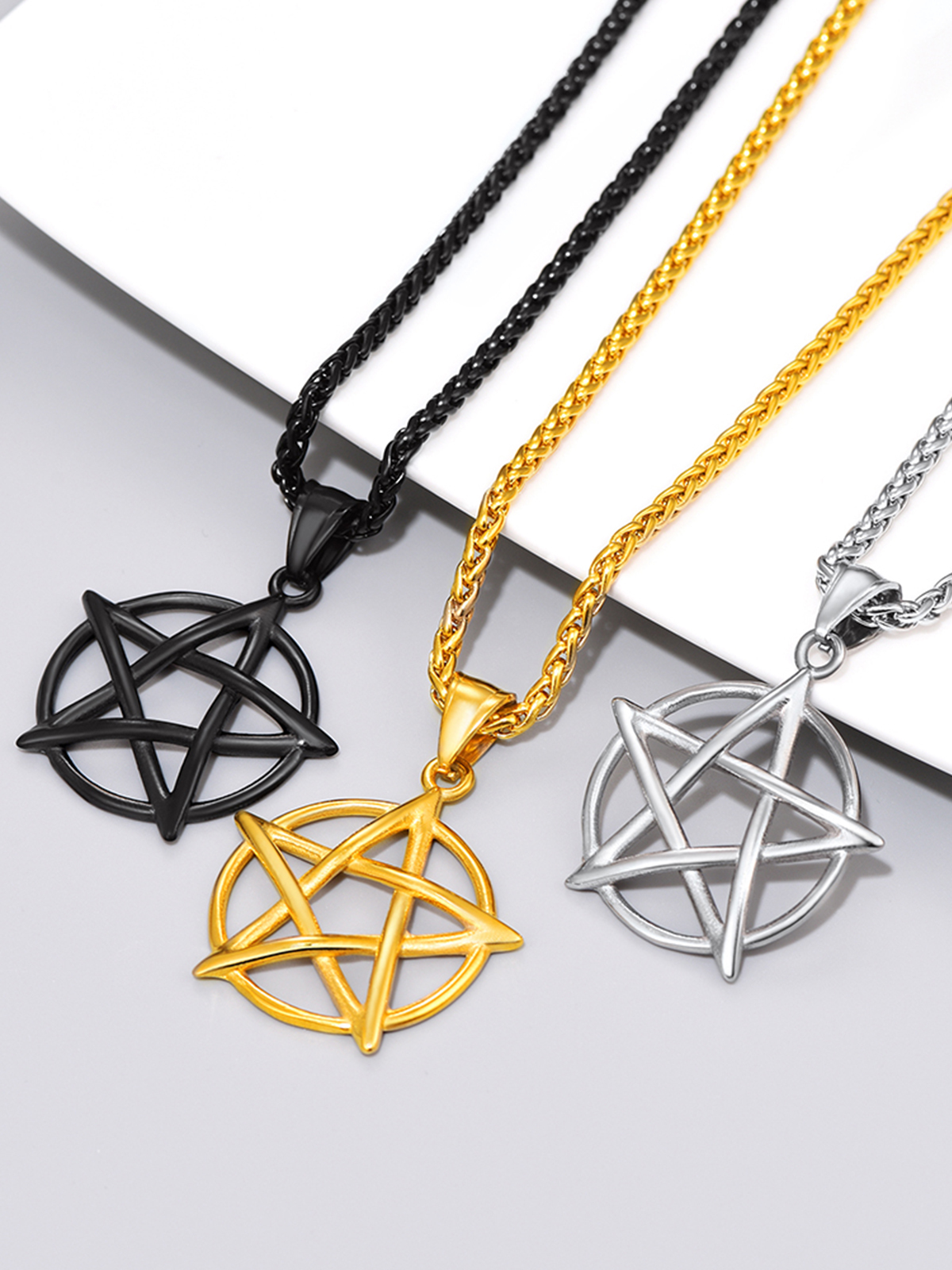 Pentagram Pendant Wicca Necklace in 18K Gold