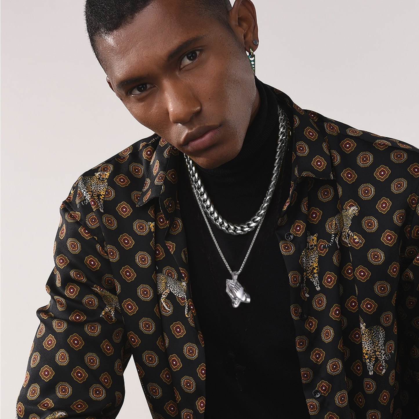 Praying Hand Pendant Necklace for Men-02