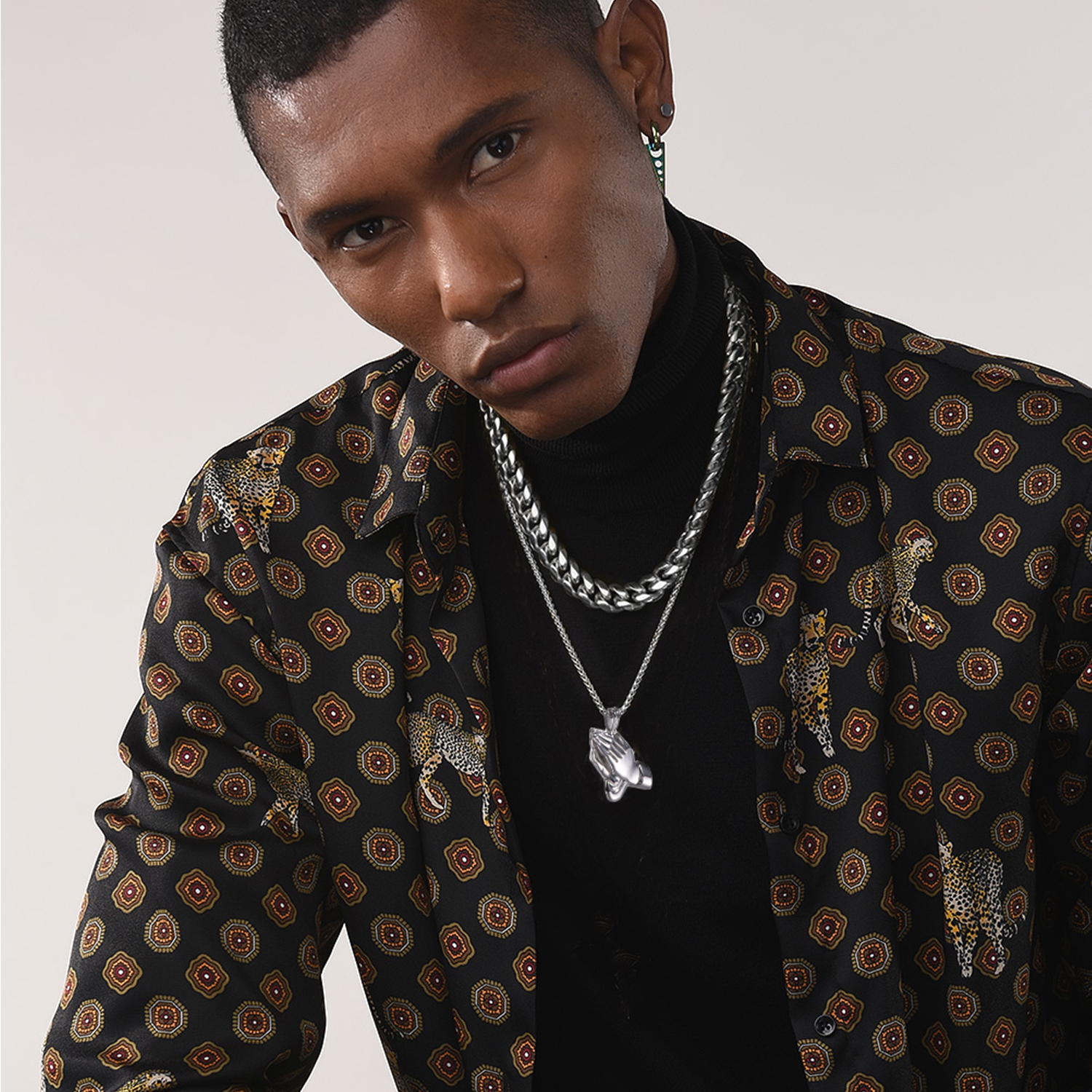 Praying Hand Pendant Necklace for Men-02