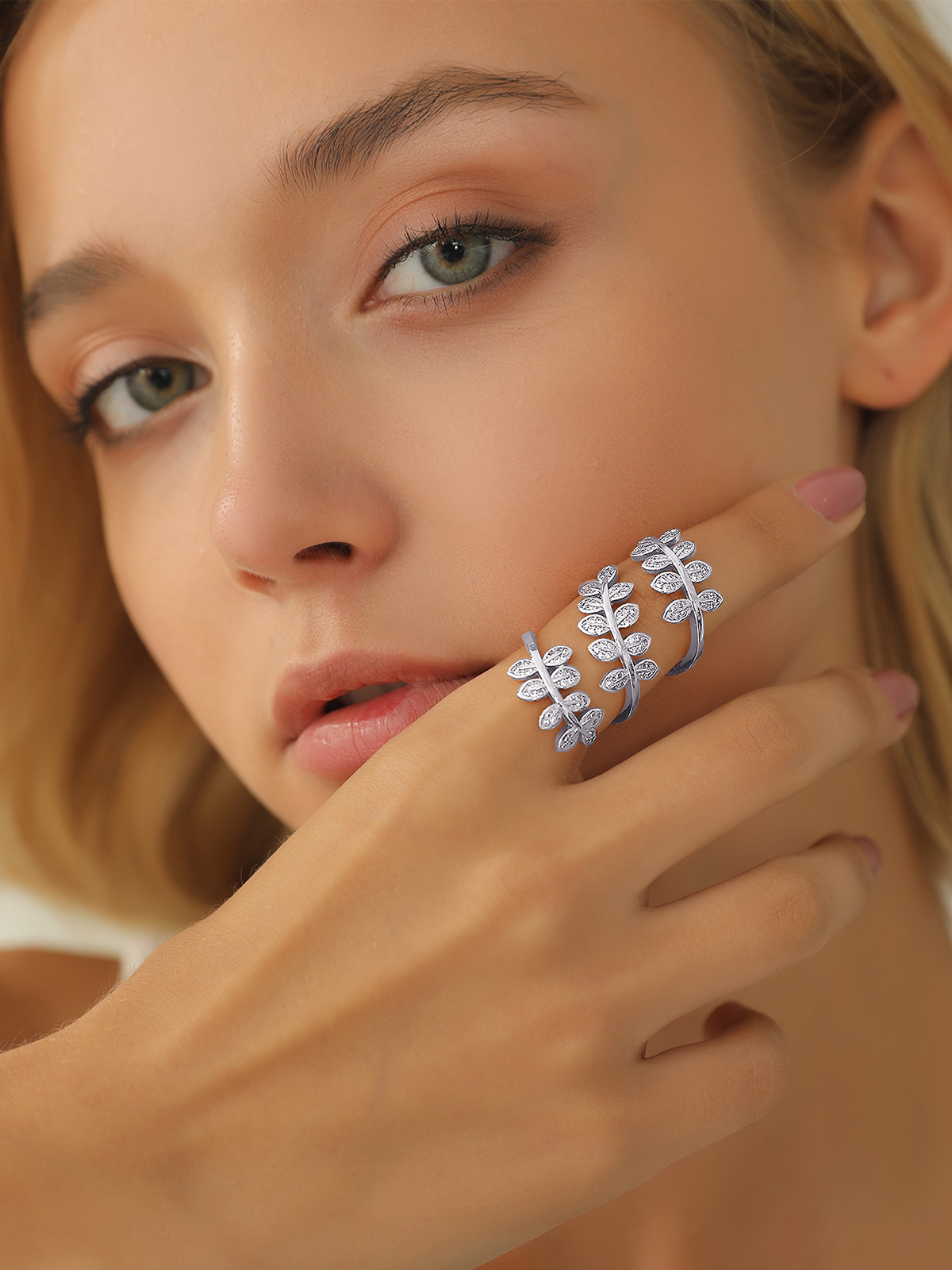 Adjustable Leaf Statement Ring with CZ in Platinum