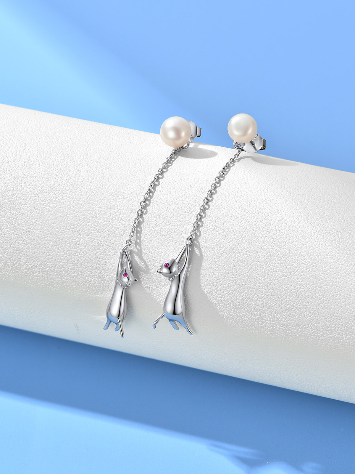 Cute Cat Dangle Drop Earrings with Pearl in Silver