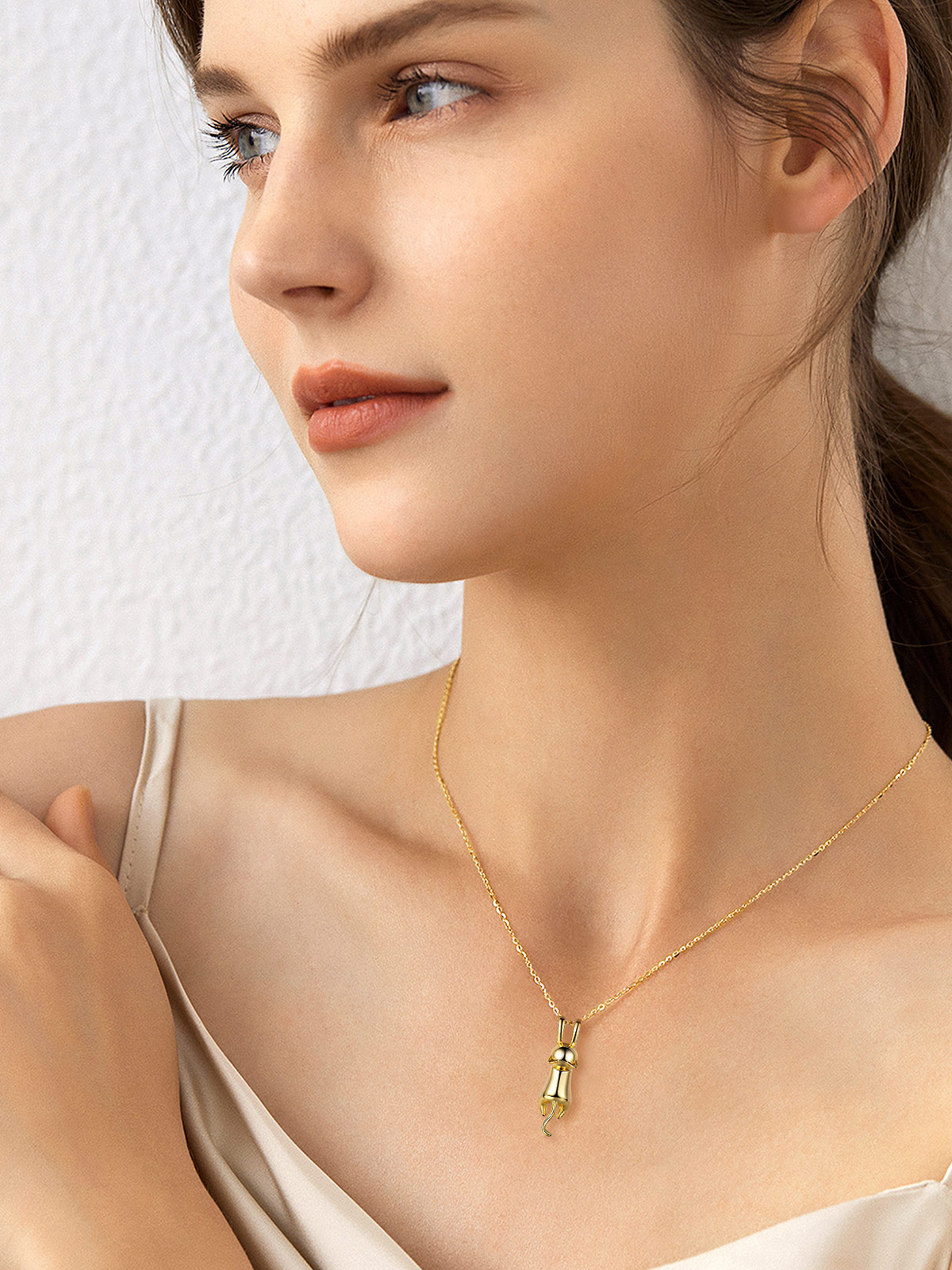 Cute Cat Pendant Necklace in 14K Gold