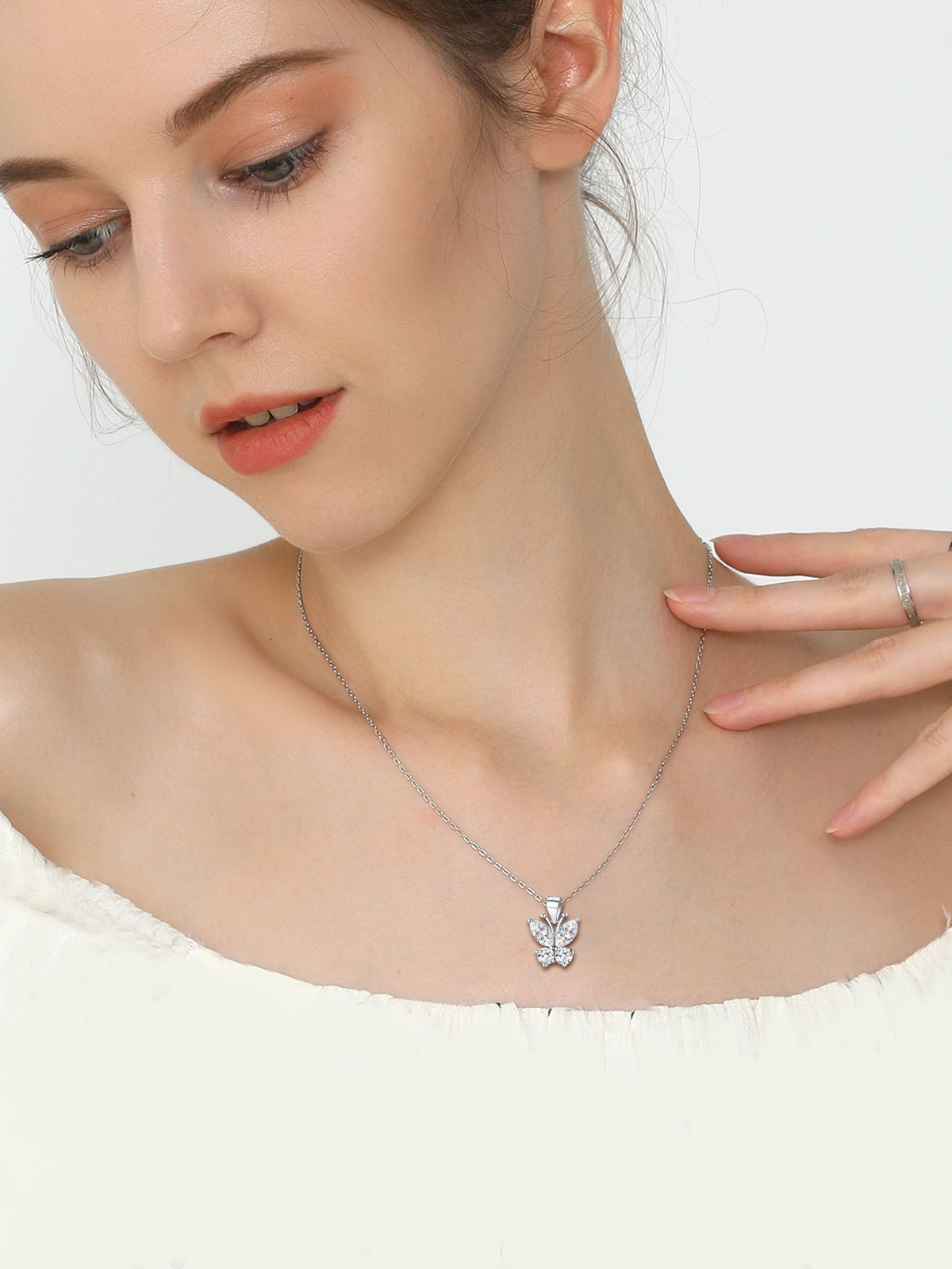 Synthetic Diamond Butterfly Pendant Animal Necklace