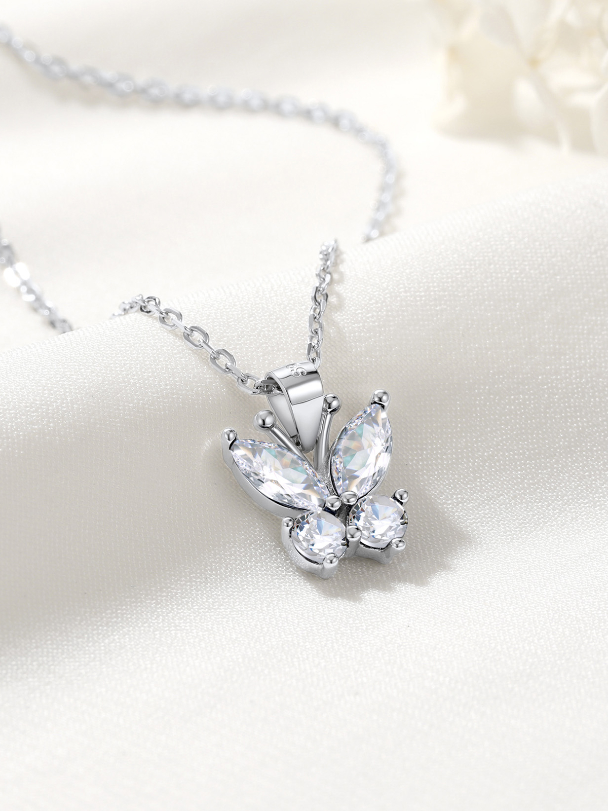 Synthetic Diamond Butterfly Pendant Animal Necklace