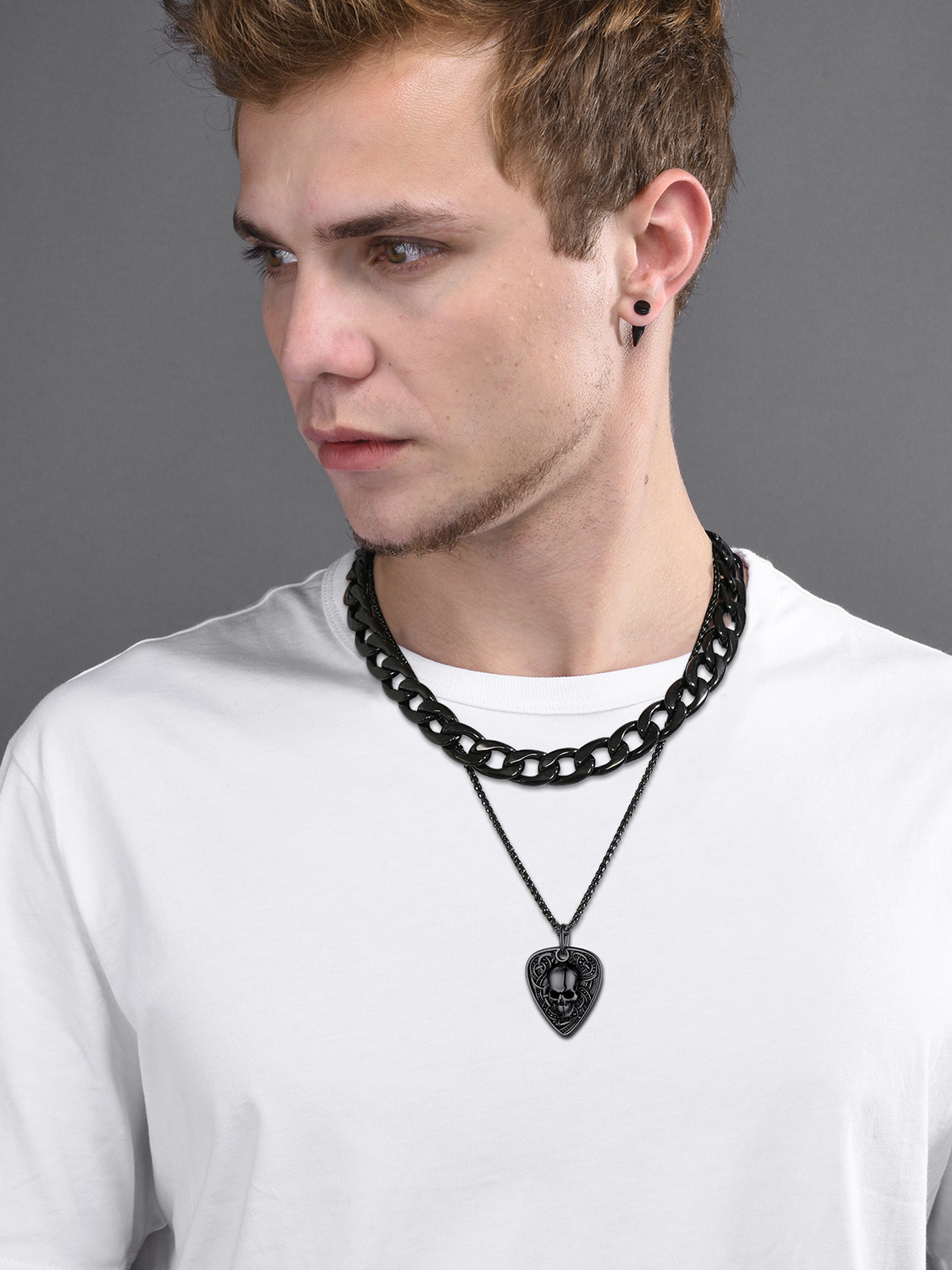 Gothic Skull Pendant Guitar Pick Necklace in Black