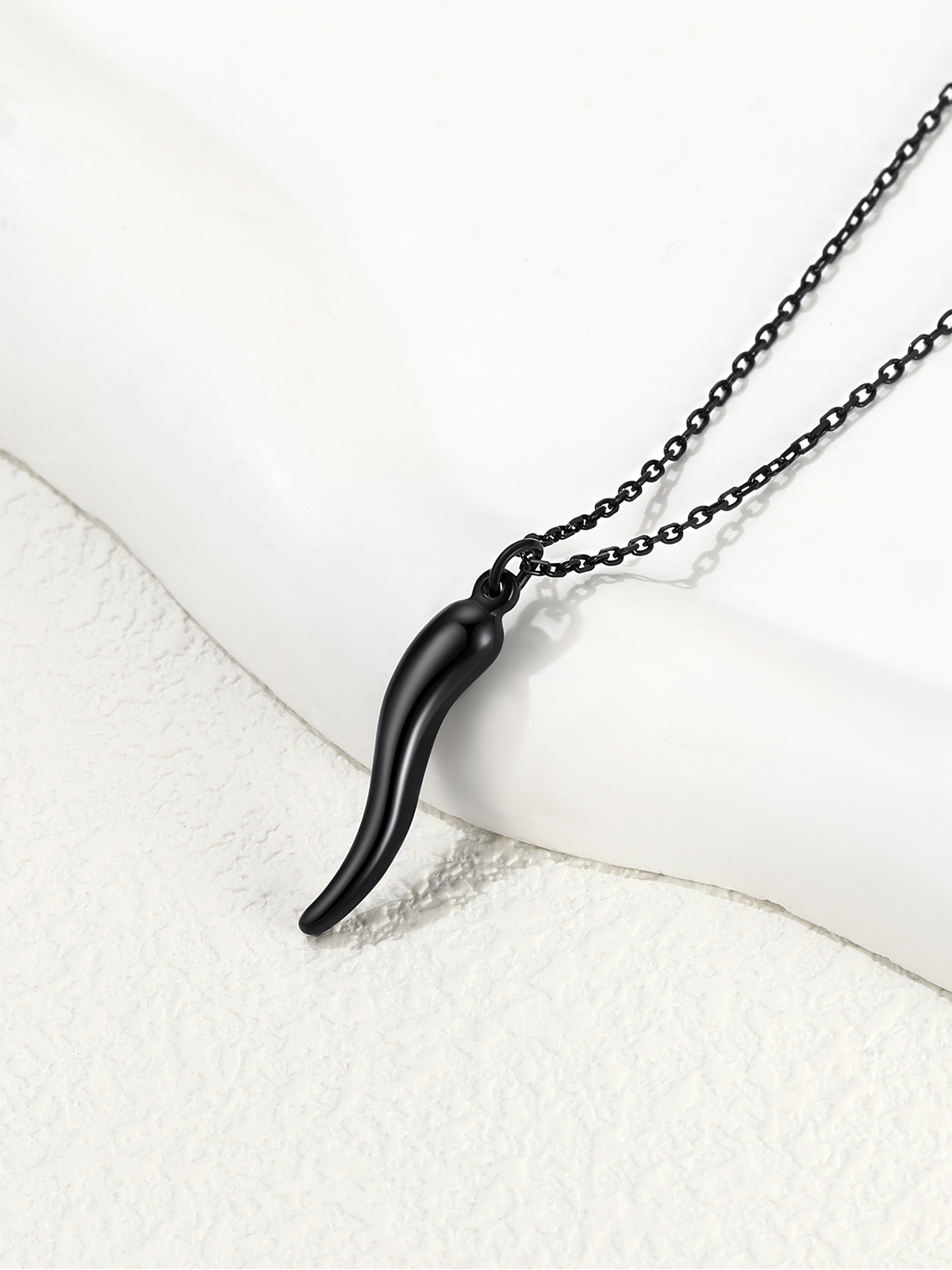 Cornicello Necklace Italian Horn Pendant in Black