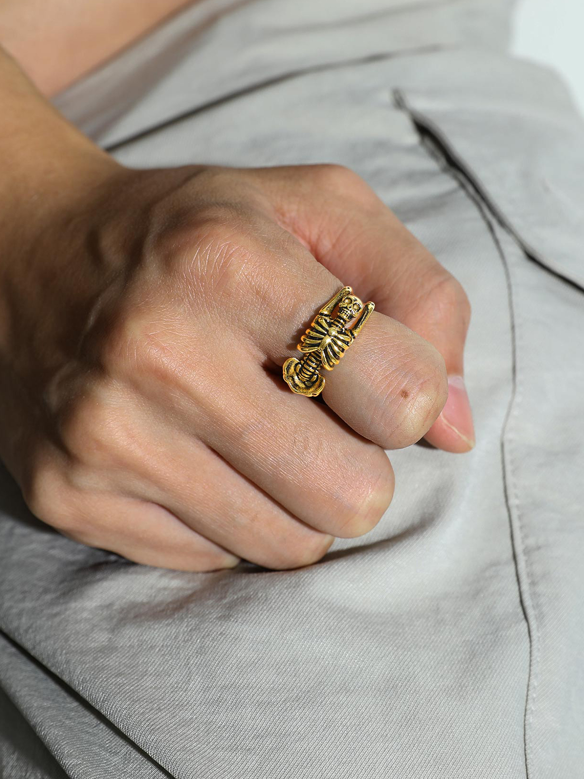 9mm Chunky Gothic Skull Ring in 18K Gold Plated
