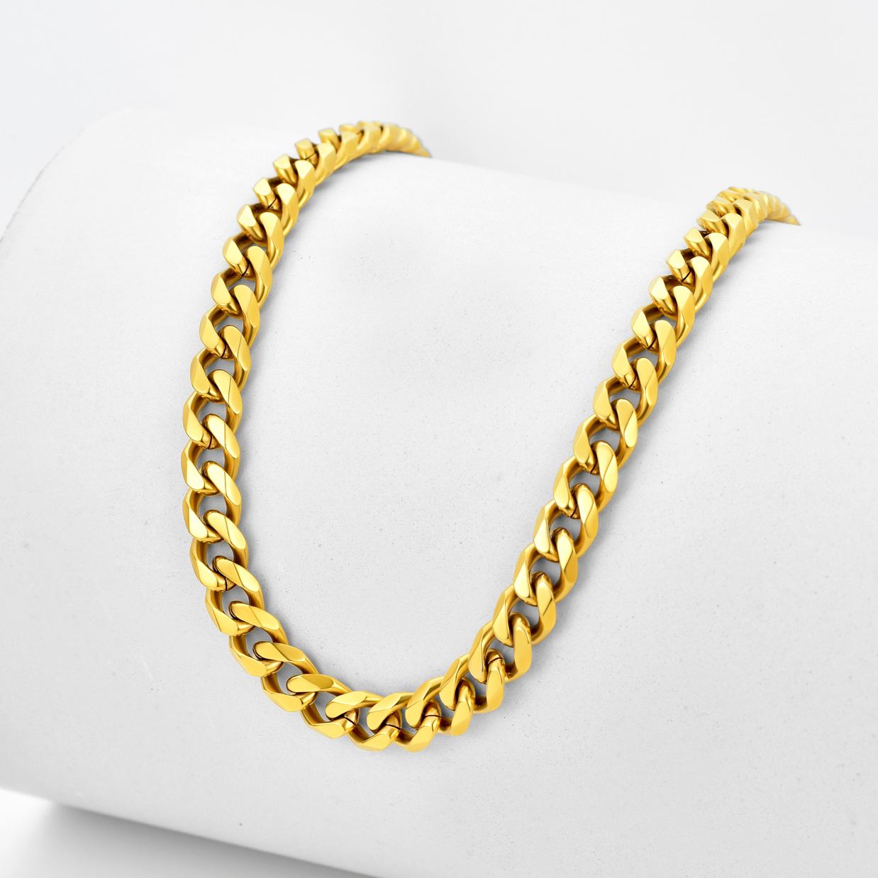 9mm Thick Cuban Chain Necklace in 18K Gold Plated