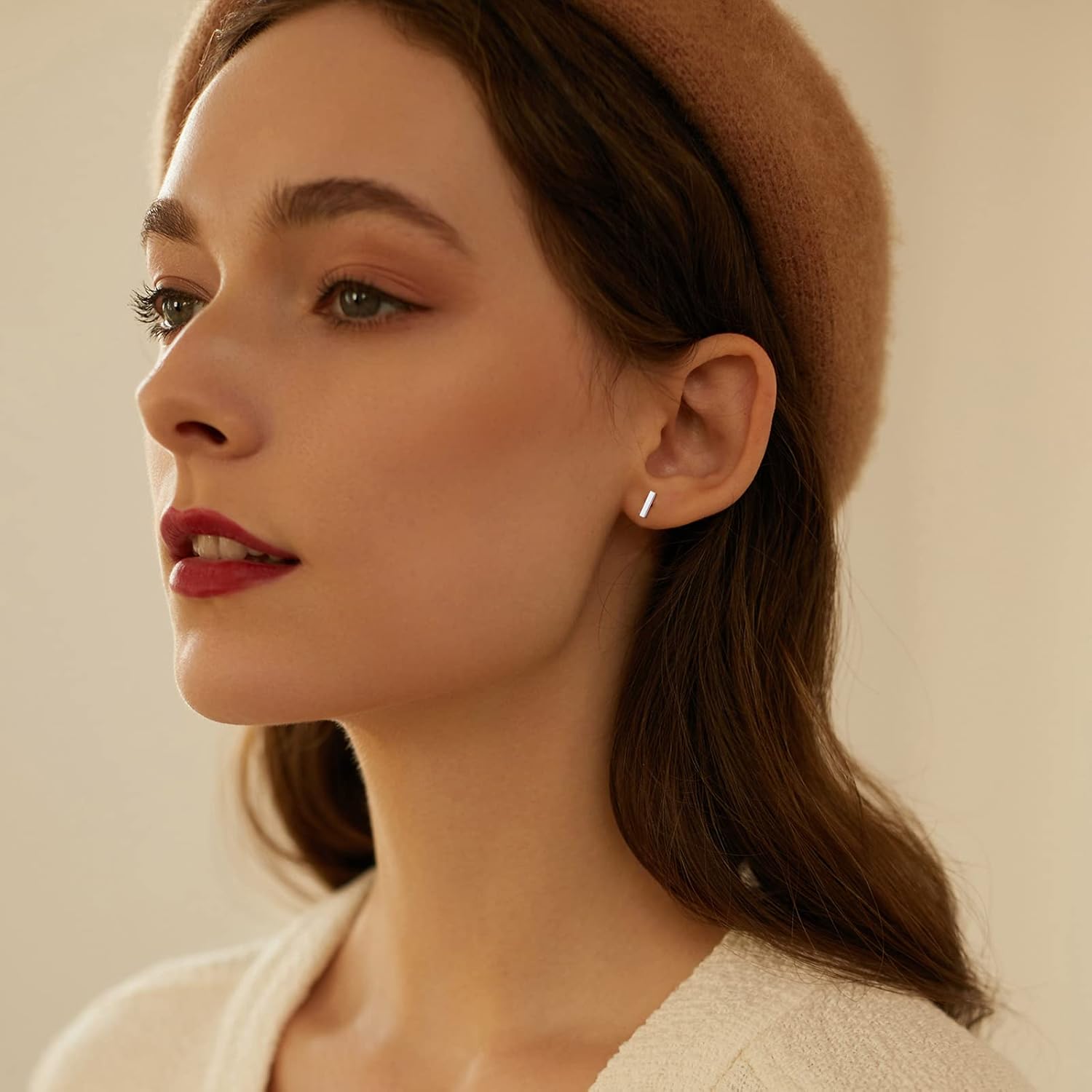 Small Stic Bar Stud Earrings