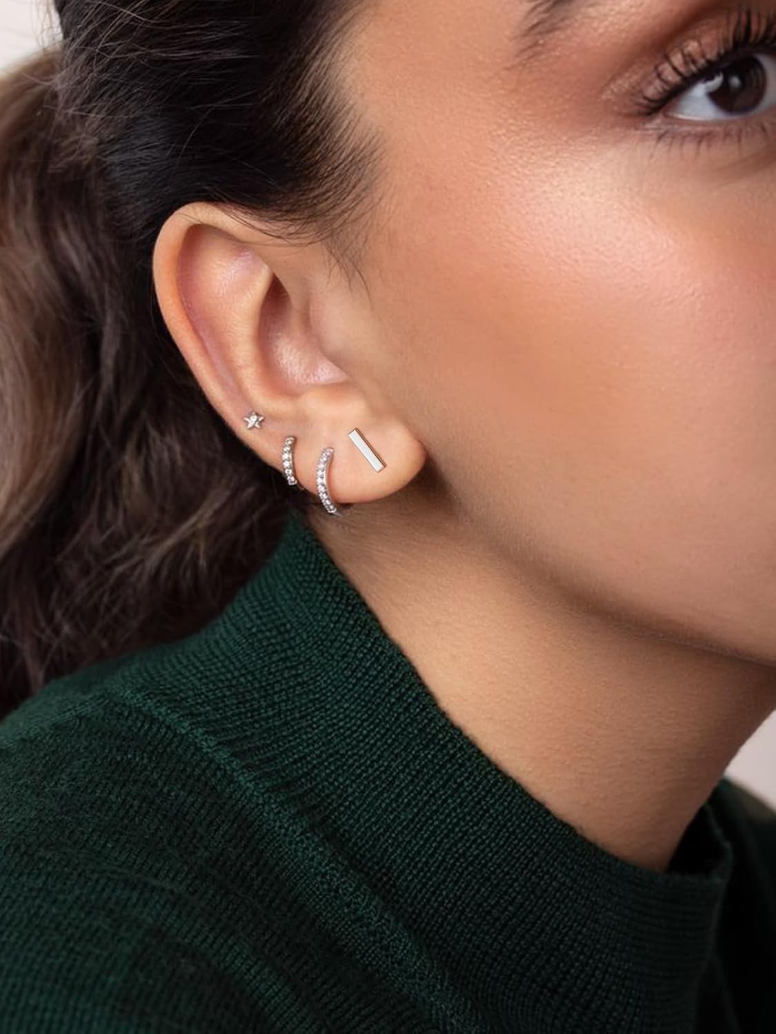 Small Stic Bar Stud Earrings