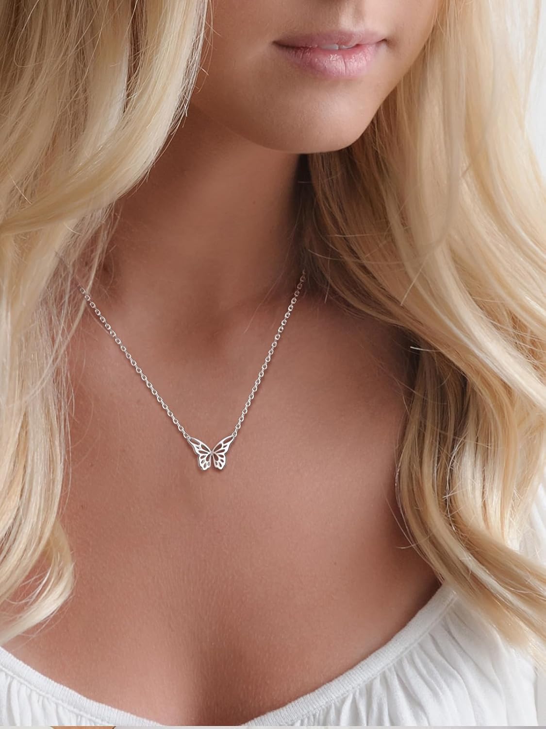 Dainty Stereoscopic Butterfly Necklaces