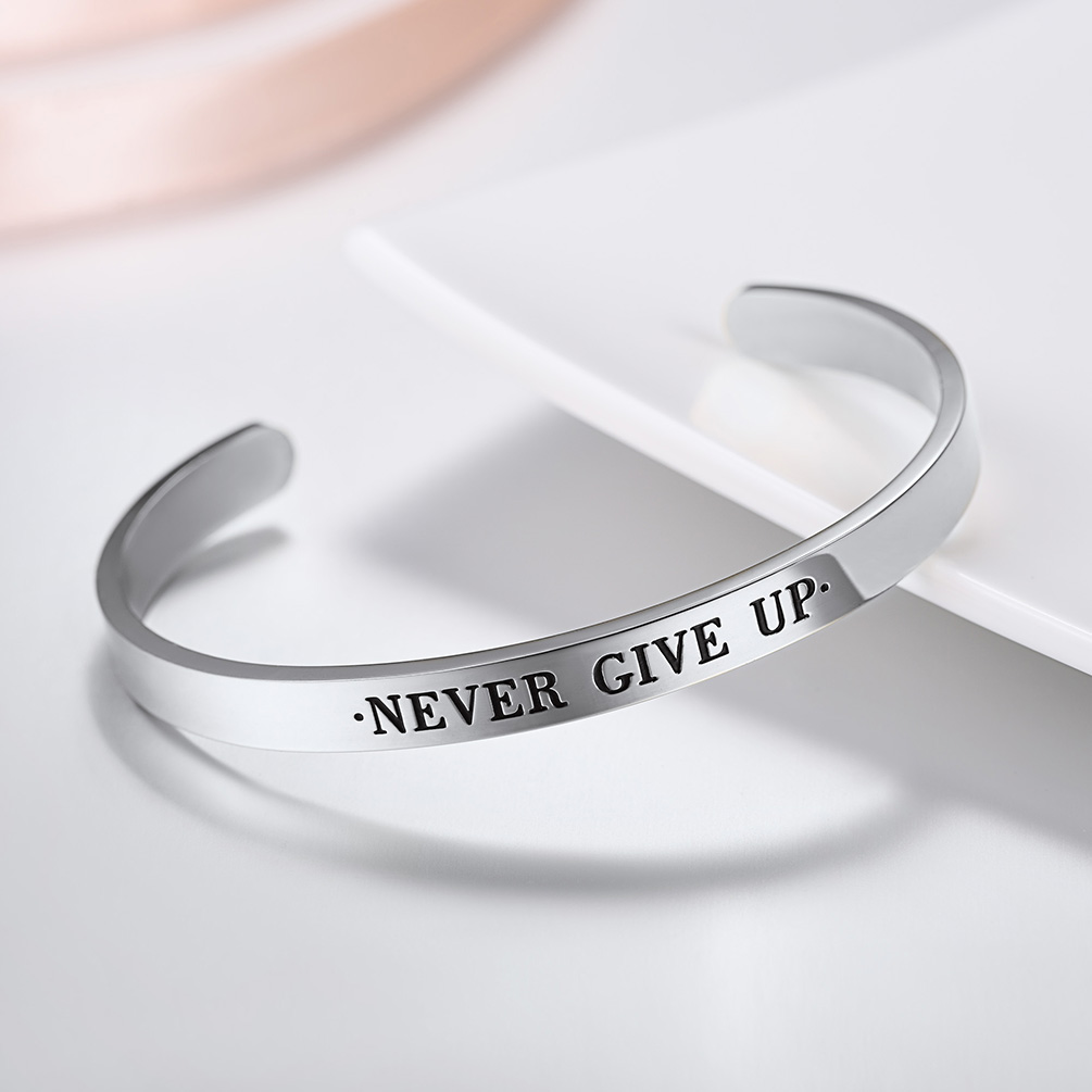 Never Give Up Bracelet 