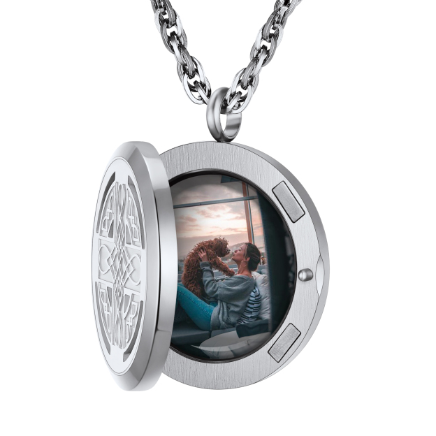 Diffuser Necklace Celtic Knot Pendant