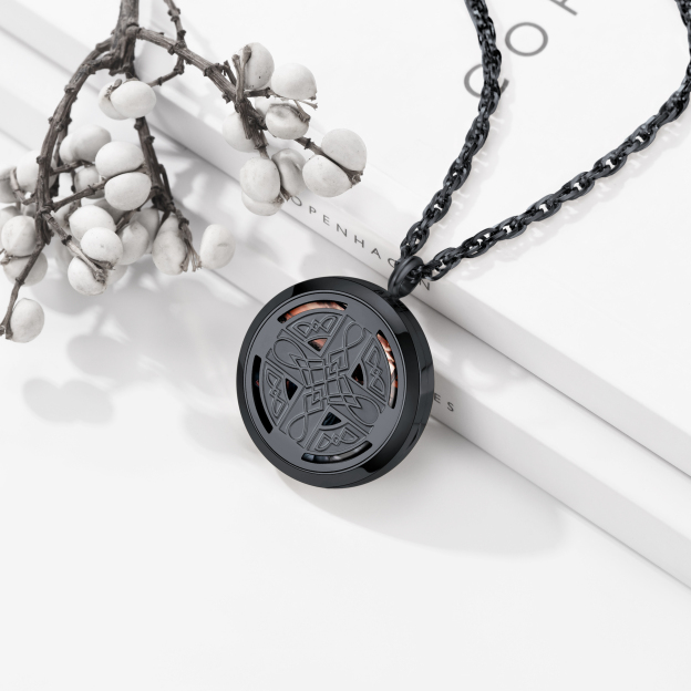 Diffuser Necklace Celtic Knot Pendant