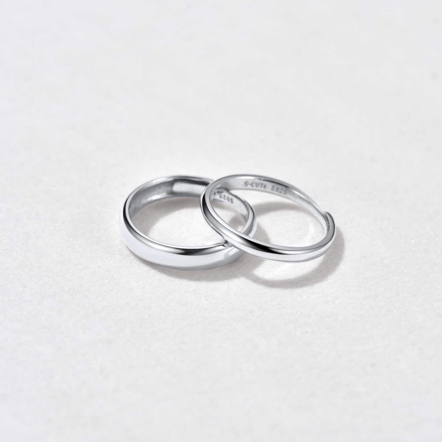 Adjustable plain silver ring