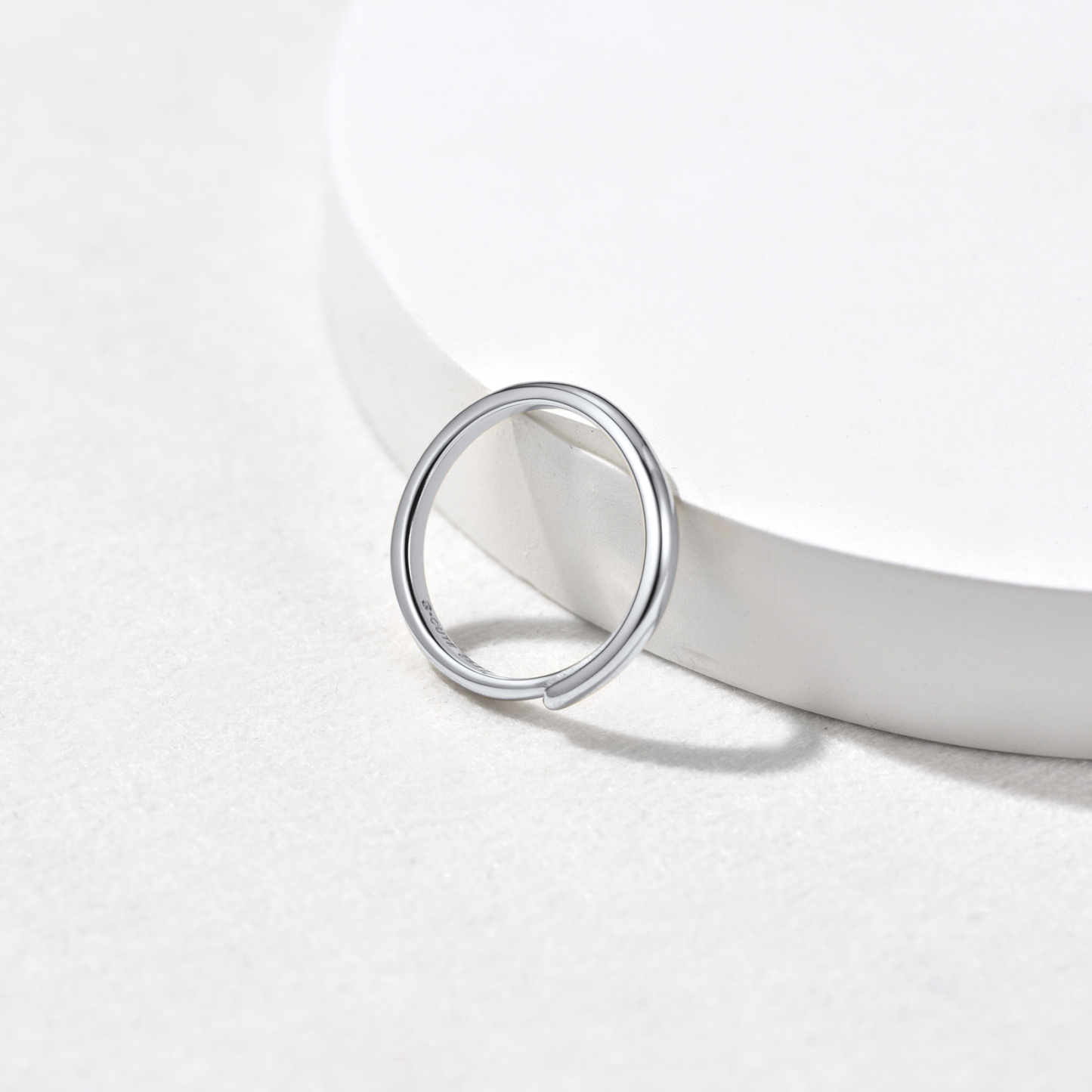 Adjustable plain silver ring