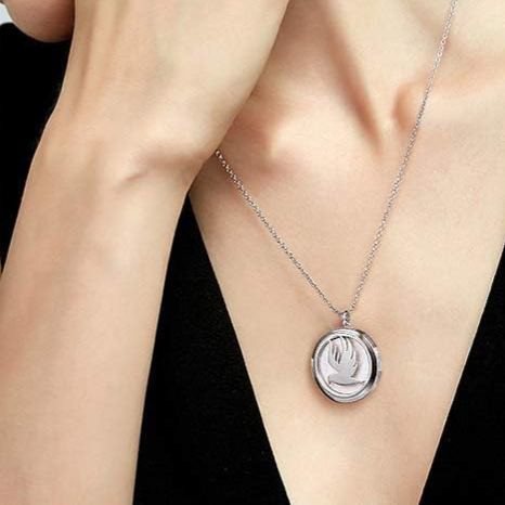 Flying Bird Diffuser Necklace