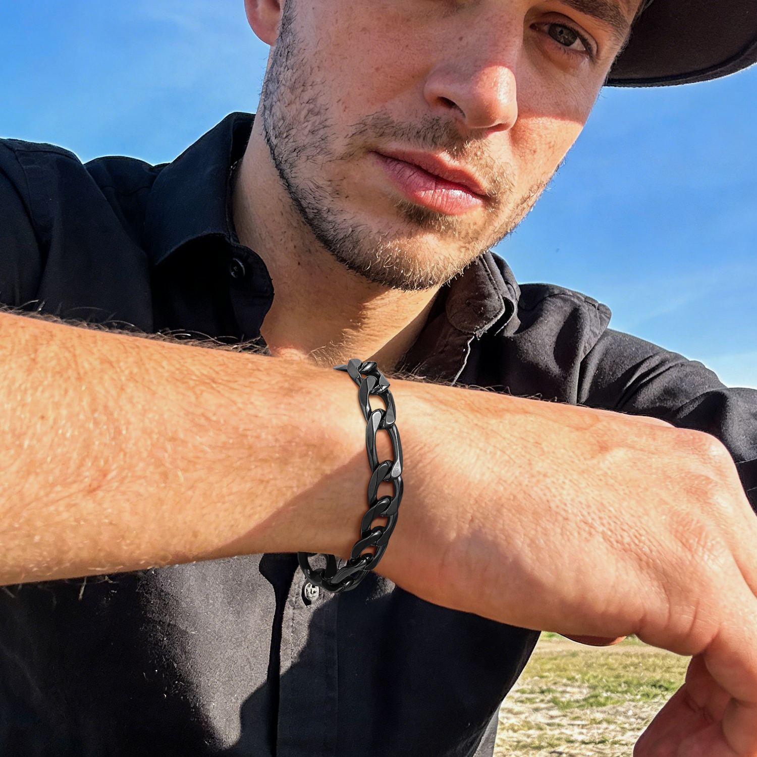 Men wearing Figaro chain bracelet