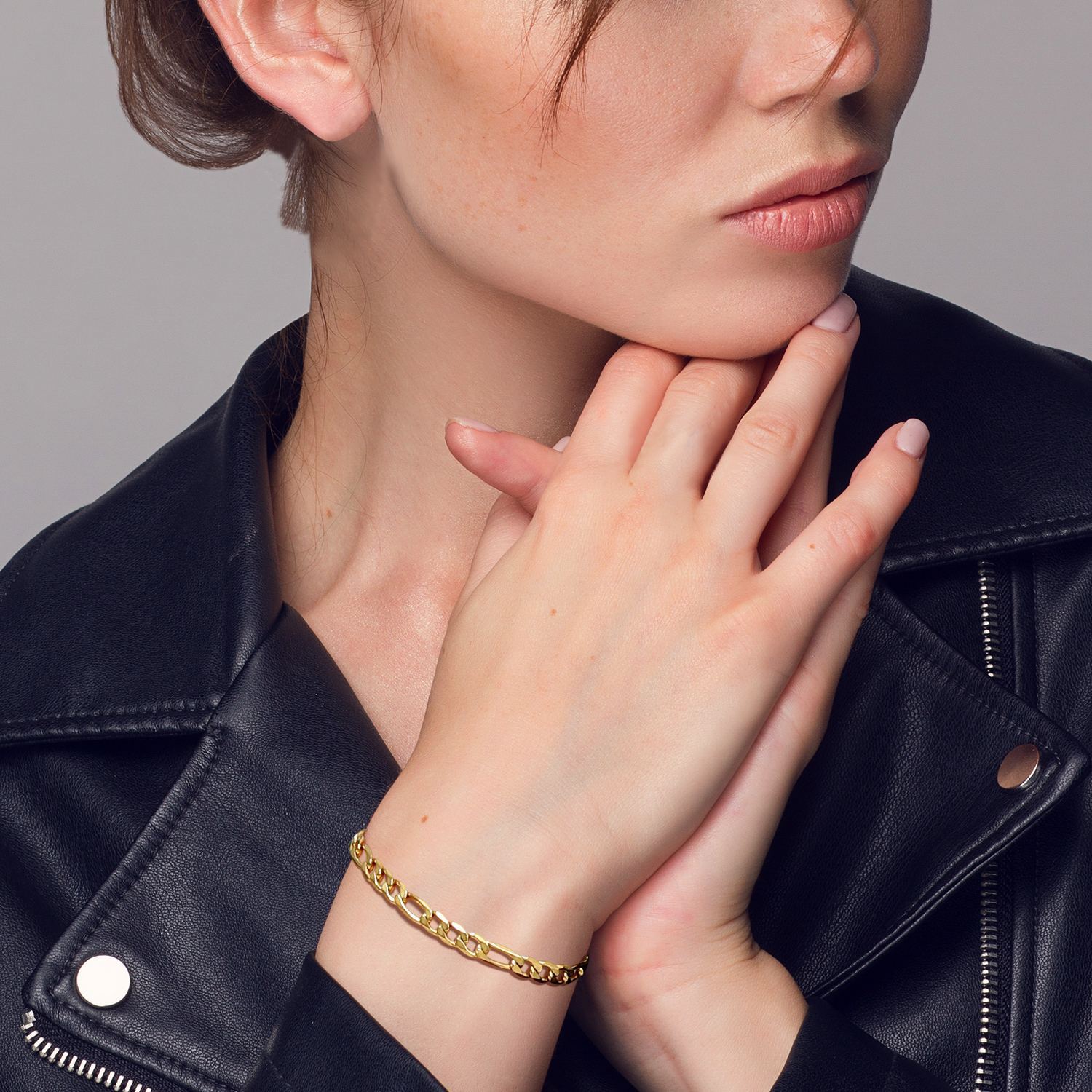 Women wearing figaro bracelet 6mm