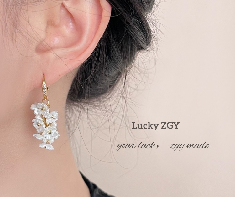 Forest-style zircon earrings