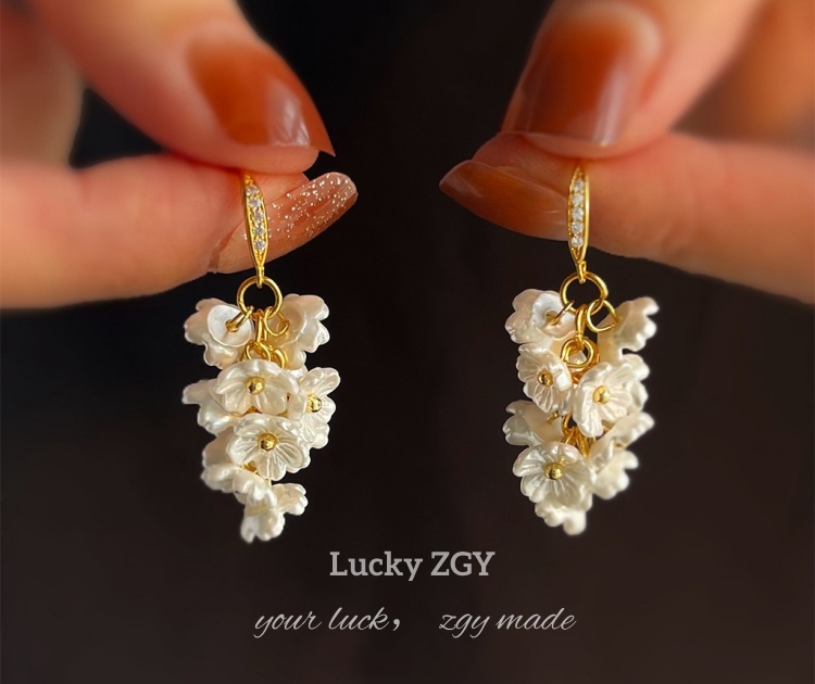 Forest-style zircon earrings