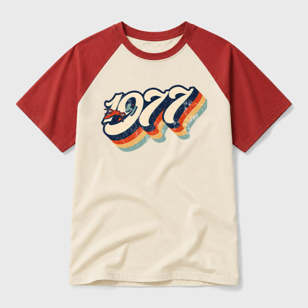 1977 Vintage Geek Retro Raglan T-Shirt