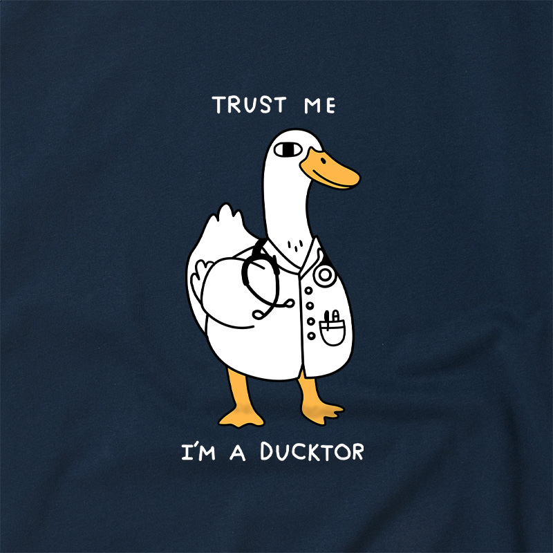 Trust Me I'm a Ducktor Geek Retro Raglan T-Shirt