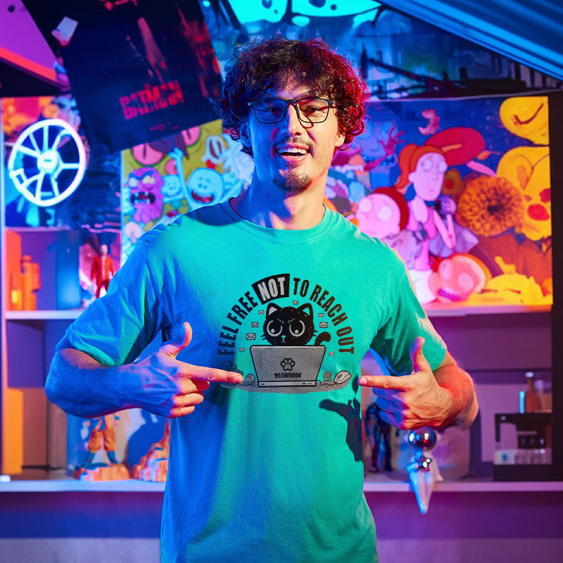 Feel free NOT to reach out Geek T-Shirt