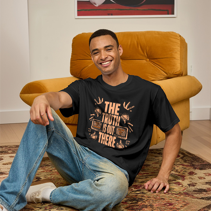 The Truth Is Out There Geek T-Shirt