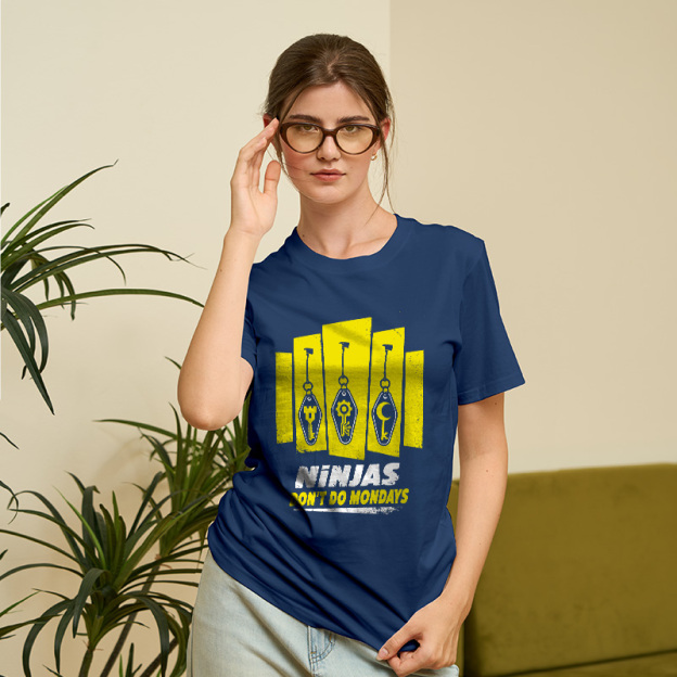 Ninjas Don't Do Mondays Geek T-Shirt