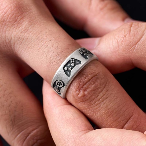Game Controller Geek Silver Band Ring