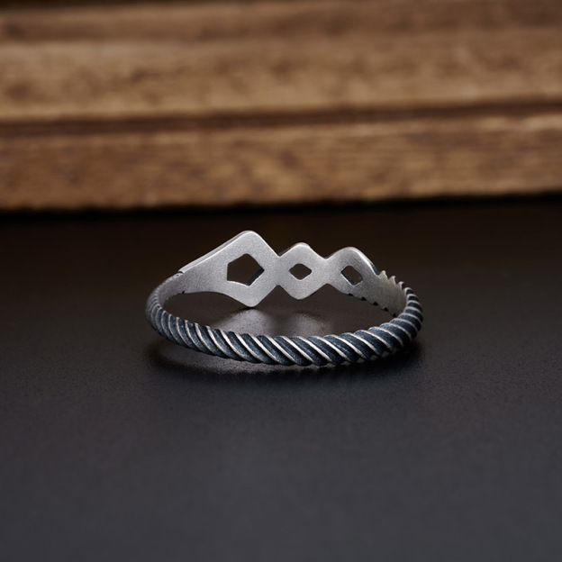 Longinus Geek Silver Band Ring