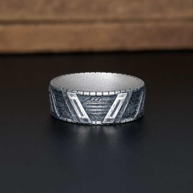 Step Board Technology Geek Silver Band Ring