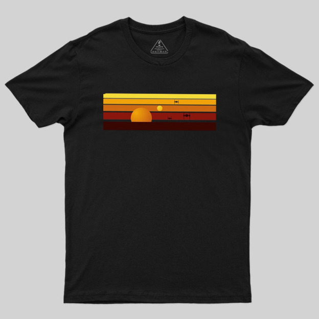 Tatooine Sun Essential Geek T-Shirt