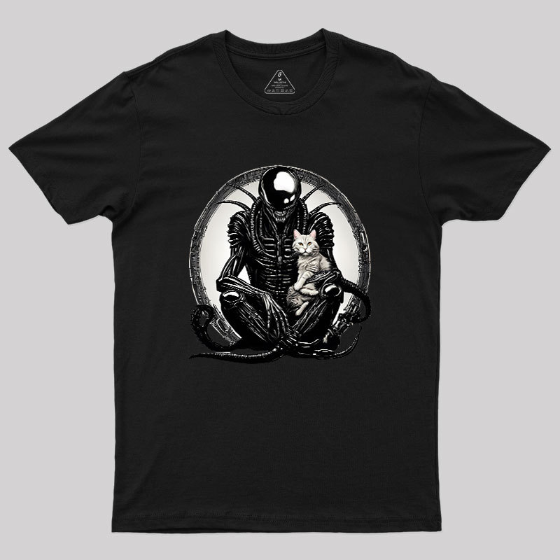 Xenomorph And A Cat Geek T-Shirt