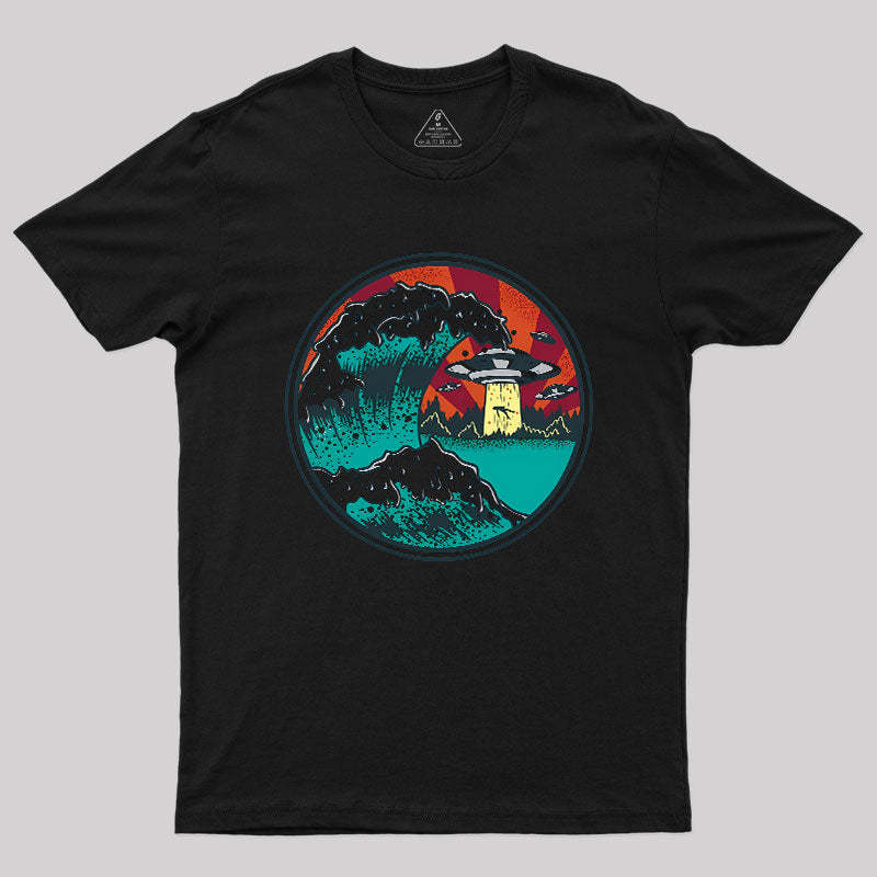 Abduction Of Kanagawa Geek T-Shirt